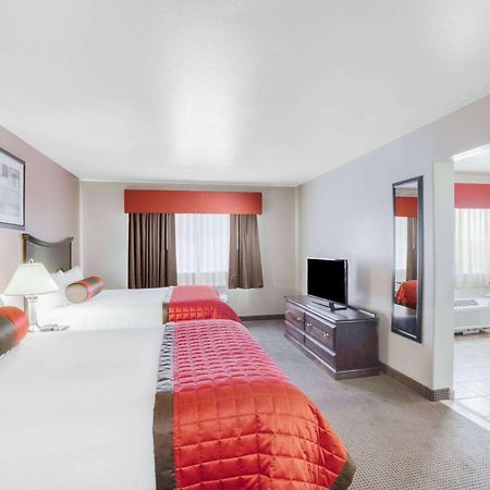 Baymont By Wyndham Wheeler Hotel Exterior foto